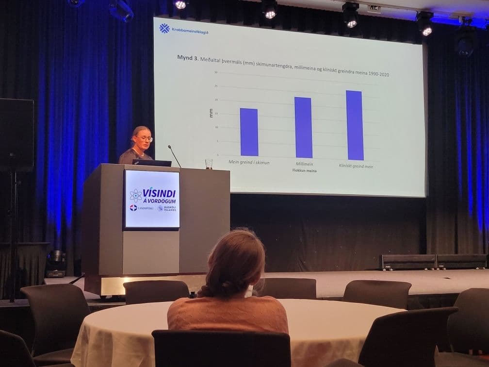 Dr. Álfheiður Haraldsdóttir kynnir niðurstöður rannsóknar á gæðavísum brjóstaskimunar.