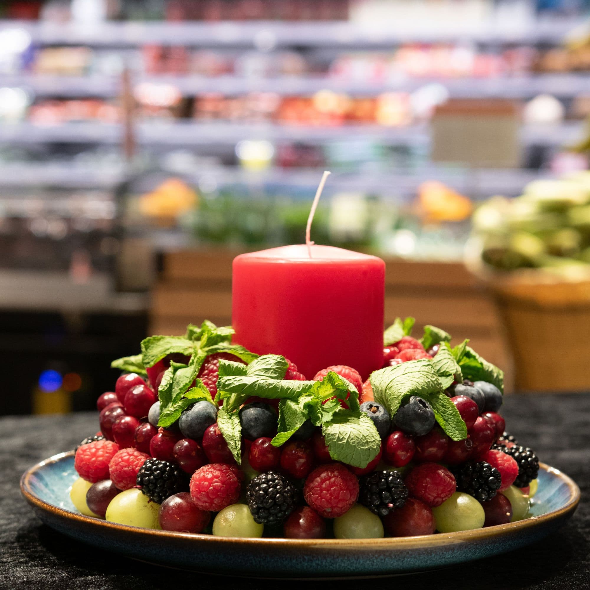 2. sæti: Litskrúðugur ávaxta- og berjakrans, Miglė Milinauskaitė 2023